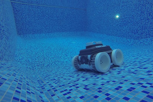 Робот пылесос для чистки дна и стен бассейна